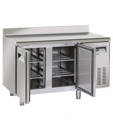 Table réfrigérée 2 portes avec dosseret CTARD2P CASSELIN Table réfrigérée 2 portes avec dosseret CTARD2P CASSELIN